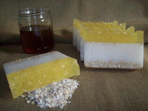 Σαπούνι γλυκερίνης με βρώμη κατσικίσιο γάλα και άρωμα μελιού